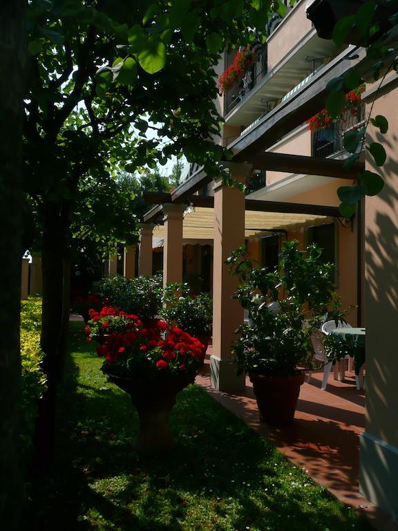 Hotel Astor Victoria Forte dei Marmi Exterior photo